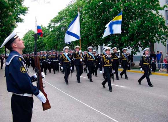 военный парад в Севастополе
