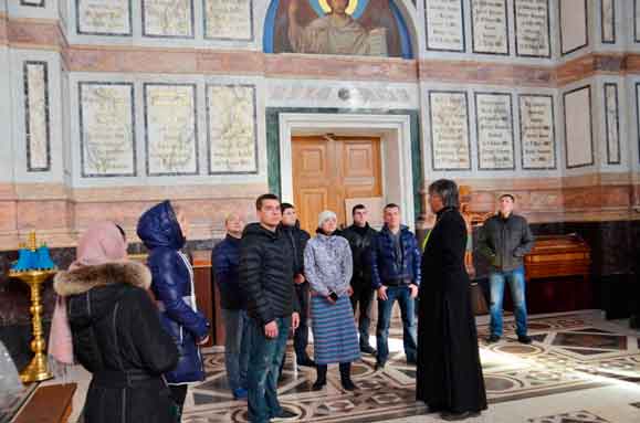 Владимирский собор - усыпальницу адмиралов посетили резиденты благотворительного фонда БФ «Флагман»