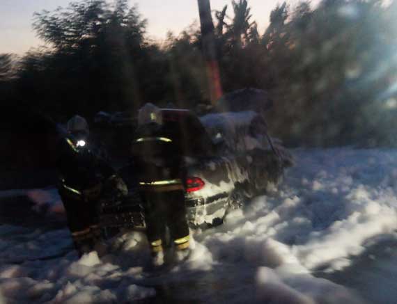 На Героев Севастополя в ДТП загорелся автомобиль 