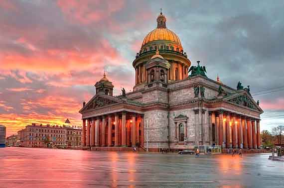 Исаакиевский собор (официальное название - собор преподобного Исаакия Далматского) — крупнейший православный храм Санкт-Петербурга.