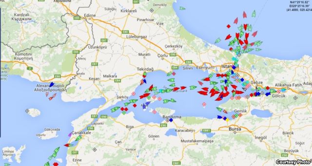 Ситуация в черноморских проливах по состоянию на 17 часов 3 декабря. Скриншот Marine traffic