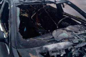В ночь с 16 на 17 января в Советском районе Крыма неизвестные сожгли машину главы регионального Меджлиса Энвера Вейсова.