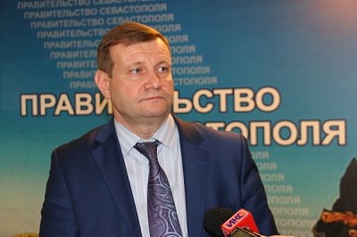 директор Департамента имущественных и земельных отношений Александр Свечников