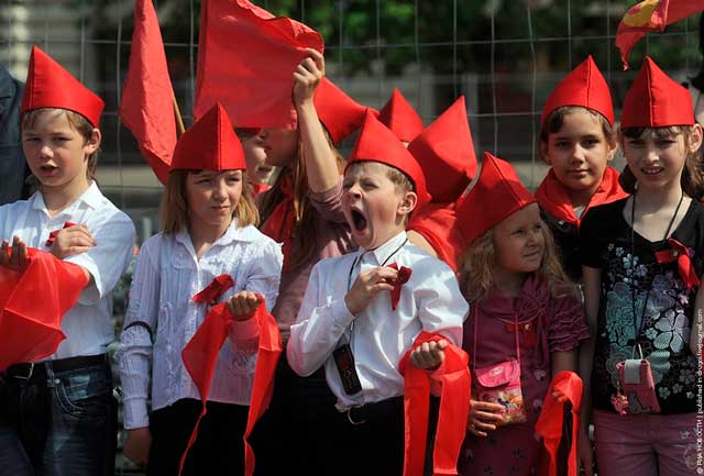 пионеры на митинге