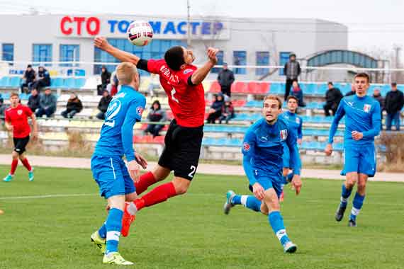 26-27 марта 2016 года в Крыму состоялись матчи 18-го тура чемпионата Премьер-лиги КФС.