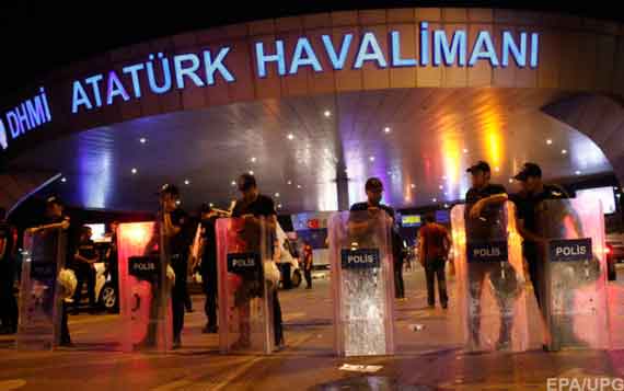 Вечером 28 июня в международном аэропорту Ататюрк в Стамбуле прогремело два взрыва, которые, по последним данным, унесли жизни 42 человек