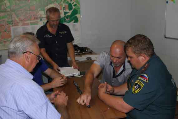 В рамках Года пожарной охраны в Севастополе прошёл турнир по домино среди севастопольских спасателей.
