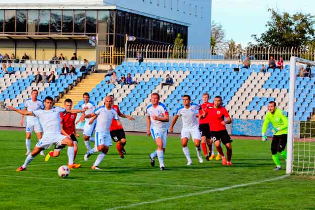 В минувшие выходные (24-25 сентября) в Крыму прошли матчи шестого тура чемпионата Премьер-лиги Крымского футбольного союза.