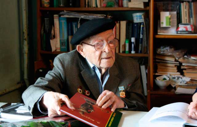 104 летний практикующий адвокат Давид Ошерович Баруля из Севастополя