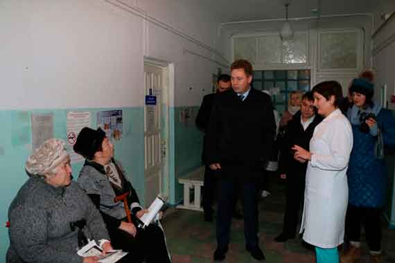 25 января глава города Дмитрий Овсянников, реагируя на обращения граждан, внепланово посетил для осмотра поликлинику №3 («Портовая»).