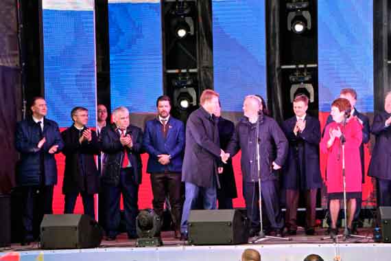 праздничный концерт на Нахимова 