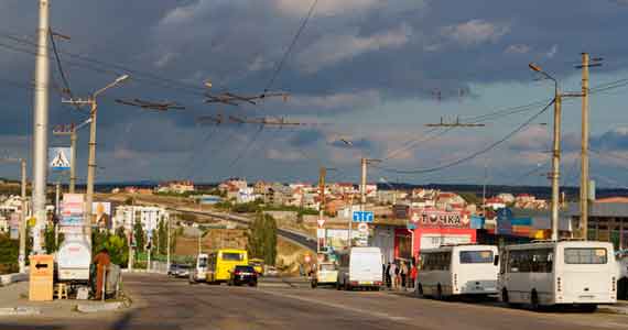 По словам директора департамента транспорта Севастополя Игоря Титова, чтобы решить проблему транспорта на 5-м километре, необходимо, чтобы заработал новый проект организации движения в этой районе.