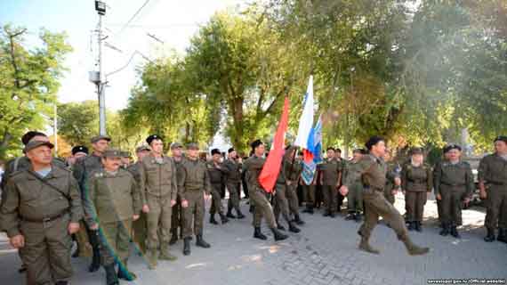 Правительство Севастополя обещает оказывать поддержку городскому «казачеству»