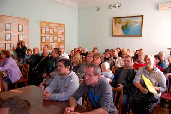 Во вторник в Балаклавском муниципалитете прошла встреча жителей района с муниципальными депутатами и чиновниками департамента архитектуры