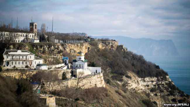 Свято-Георгиевский монастырь на мысе Фиолент в Севастополе, январь 2018 года