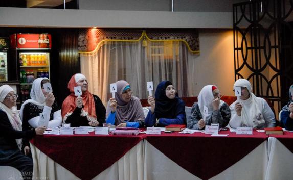Около 20 участниц, дошедших до финала конкурса, продемонстрировали свое умение читать Коран и владение теджвидом