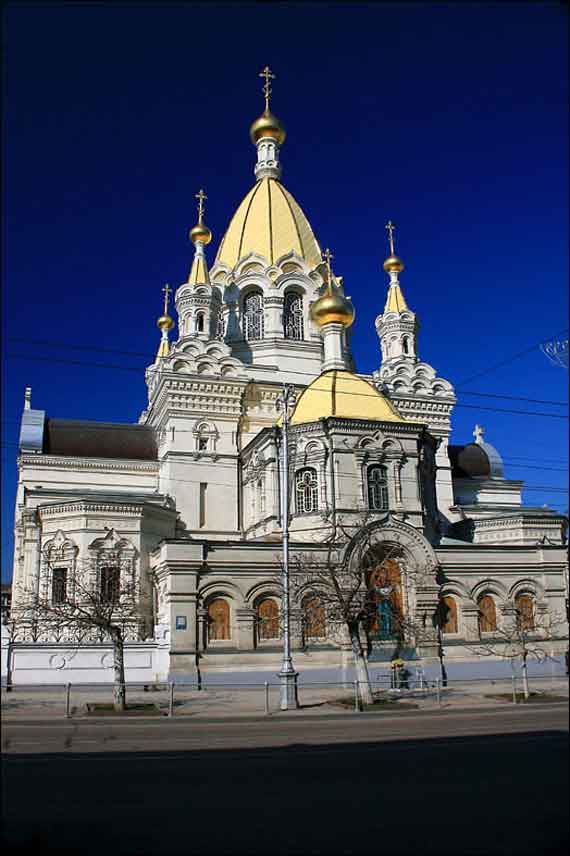 Отреставрированное здание Покровского собора Севастополя