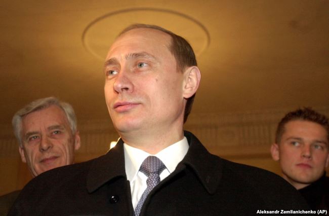 Путин на избирательном участке, 26 марта 2000 года