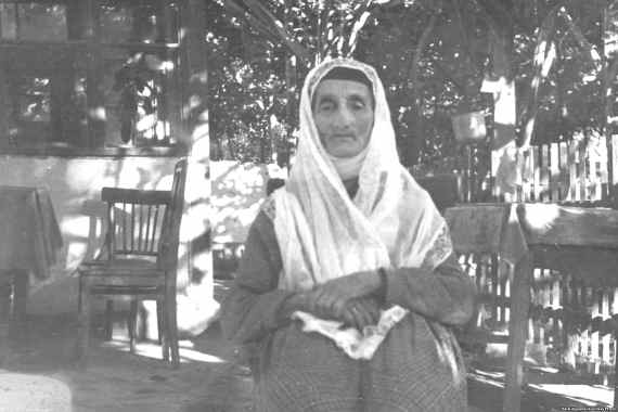 Бабушка Эмине, мама Шемси Дудаковой. Узбекистан, начало 1970-х