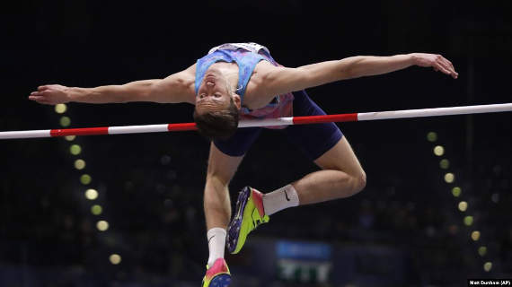 легкоатлет, прыгун в высоту Даниил Лысенко, легкая атлетика