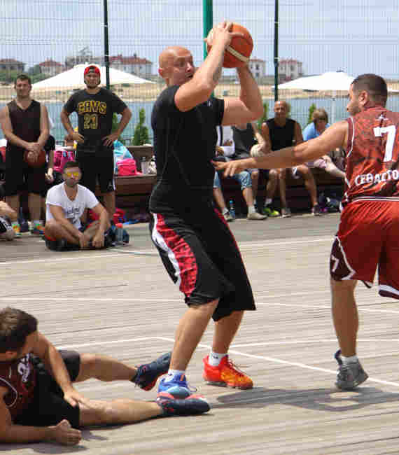 уличный баскетбол 3x3 - стритбол