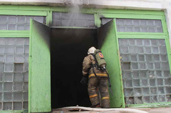 Севастопольские спасатели потушили возгорание на кладбище «Кальфа». Оно произошло днем 31 декабря