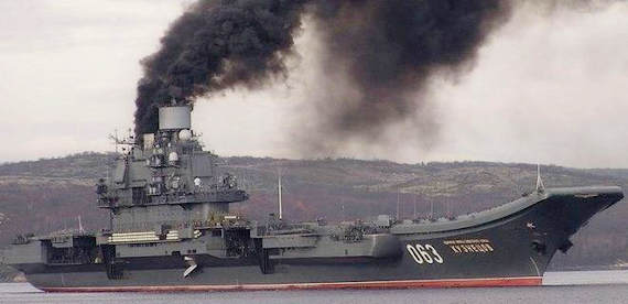 Единственный российский авианосец «Адмирал Кузнецов» загорелся во время ремонта
