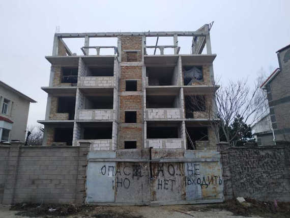 Сегодня в Гагаринском районе Севастополя начнётся снос незаконного недостроенного высотного дома на улице Стрелецкий проезд, 14