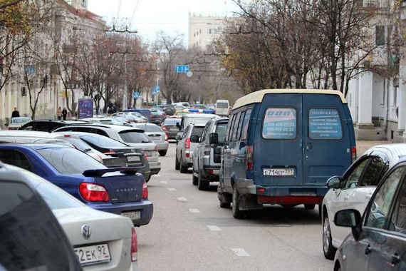 парковка в Севастополе пробка