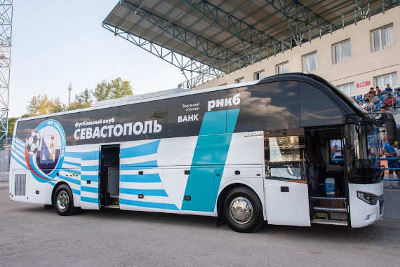 новый автобус для футбольного клуба «Севастополь»