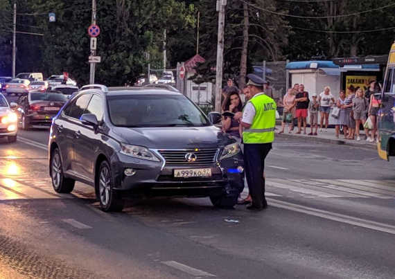 Девушка за рулём легкового автомобиля сбила пешехода у центрального автовокзала Севастополя