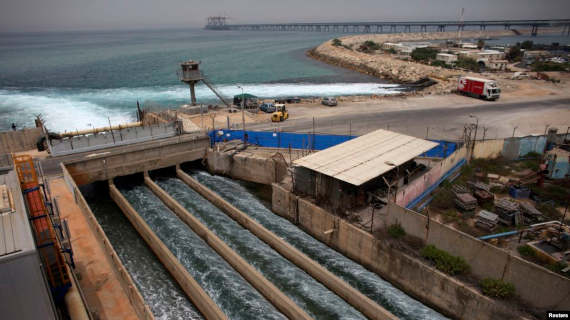 опреснительная установка в прибрежном городе Хадера, Израиль