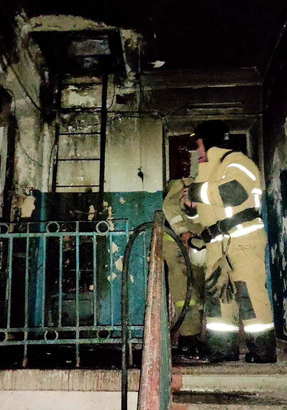 Севастопольские огнеборцы ликвидировали пожар в неэксплуатируемых строениях в Нахимовском районе.