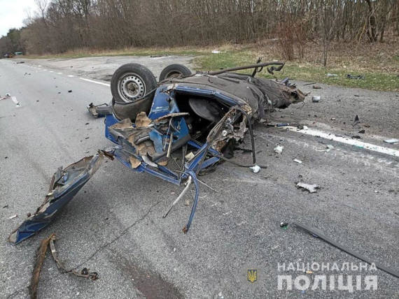 На автодороге в селе Красное Черниговского района взорвался легковой гражданский автомобиль