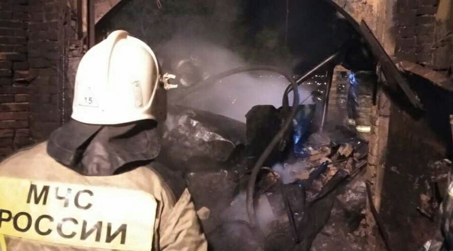 МЧС на пожаре в Крыму