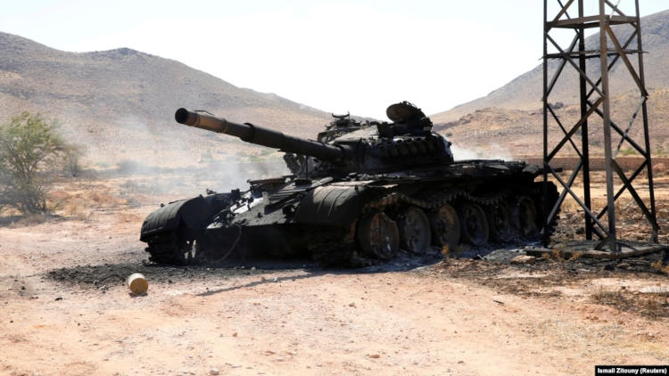 Уничтоженный танк армии Халифы Хафтара