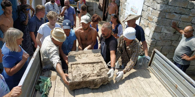 археологические экспедиции начали свою работу в Крыму