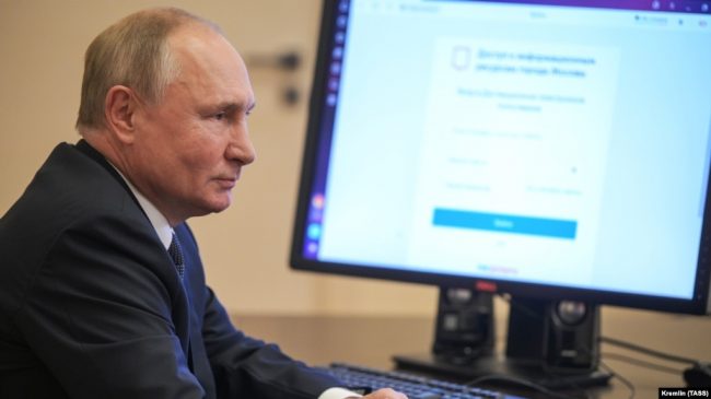 Путин и компьютер