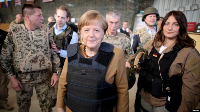 Ангела Меркель посетила расположение военнослужащих бундесвера