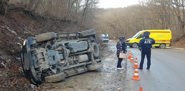 Лексус - ДТП произошло на участке автодороги между селами Переваловка и Грушевка