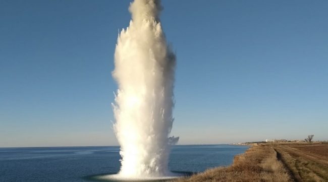 Рядом с селом Песчаное в Бахчисарайском районе обнаружили огромную фугасную авиационную бомбу весом 500 килограммо