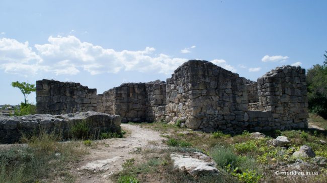 некрополь в Карантинной балке Севастополя