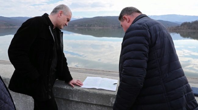 было принято решение о строительстве дополнительного водохранилища у села Верхоречье