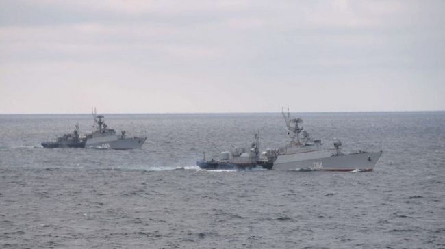 Эскадры Черноморского флота России отошли от Одессы в Крым
