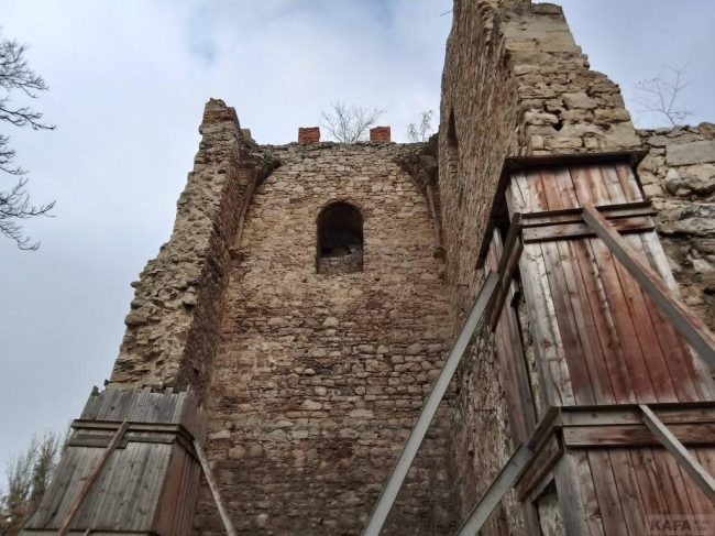 В Феодосии разрушается Башня Константина – символ города