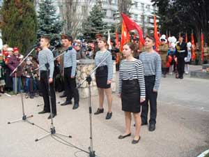 в Балаклаве состоялись торжественные мероприятия, посвященные празднованию 71-й годовщины освобождения города от немецко-фашистских захватчиков