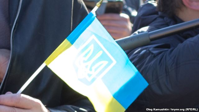 Московский адвокат Ирина Бирюкова сообщает о своем задержании в Симферополе вечером 11 августа за фото с флагом Украины на площади Ленина.