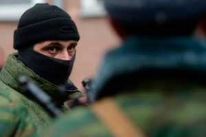 В Крыму вооруженные люди оцепили территорию футбольного клуба 