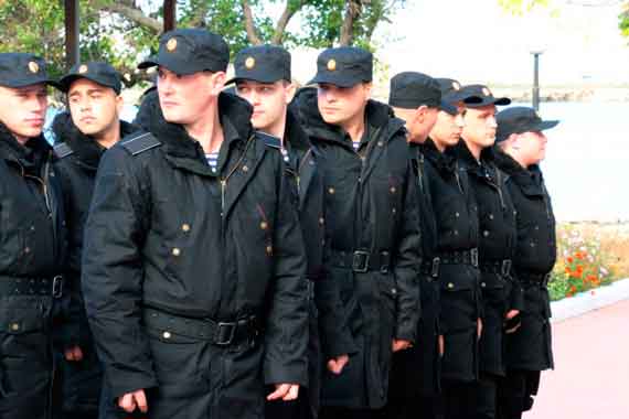 200 призывников из Севастополя отправили служить на Черноморский флот