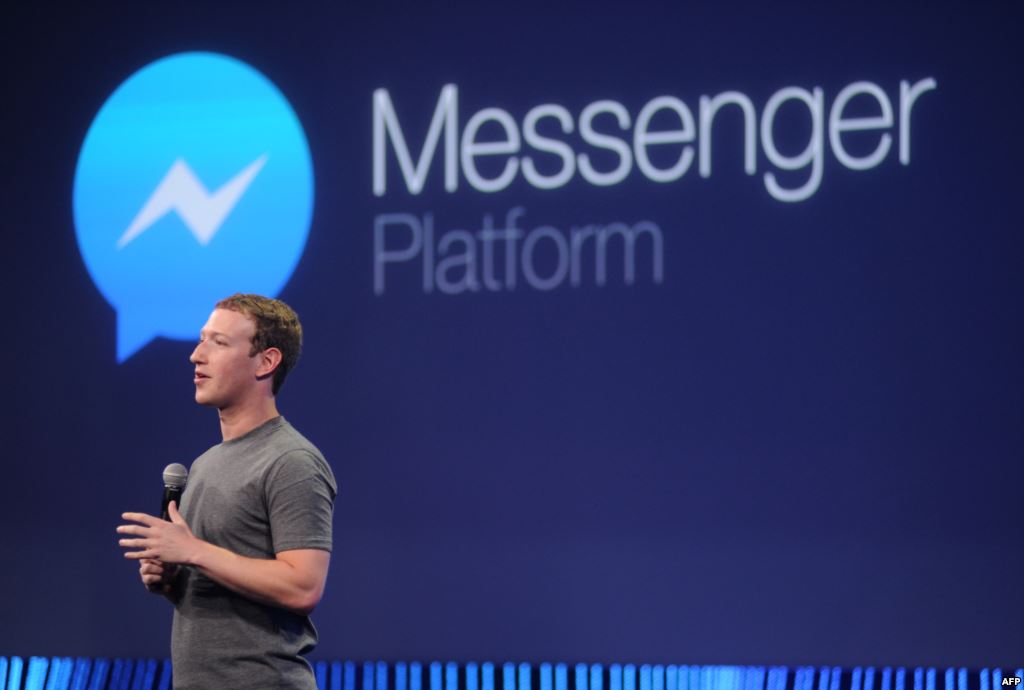 Марк Цукерберг, глава и основатель социальной сети Facebook, представляет новую платформу для мгновенного обмена сообщениями - Facebook Messenger. Март 2015 года
